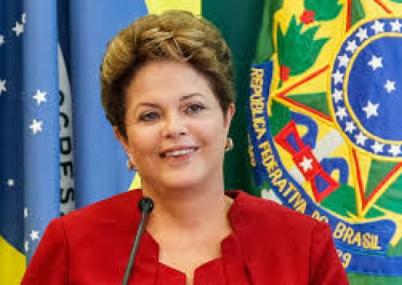 Dilma anuncia correção da tabela do IR e aumento do Bolsa Família
