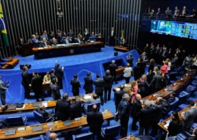 Reforma trabalhista é aprovada pelo Senado