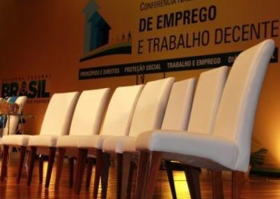 Conferência termina com aprovação da redução da jornada de trabalho e fim do interdito para greves